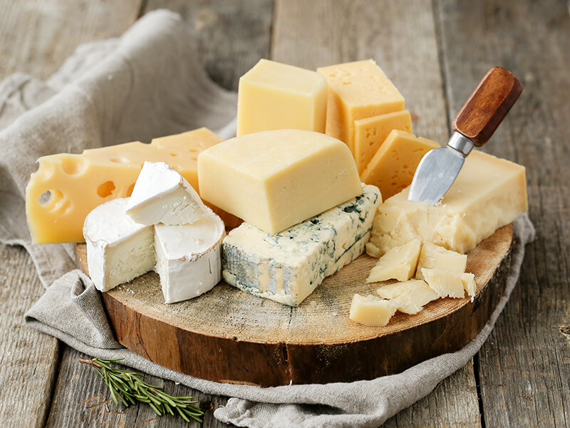 Самый полезный сыр и его свойства